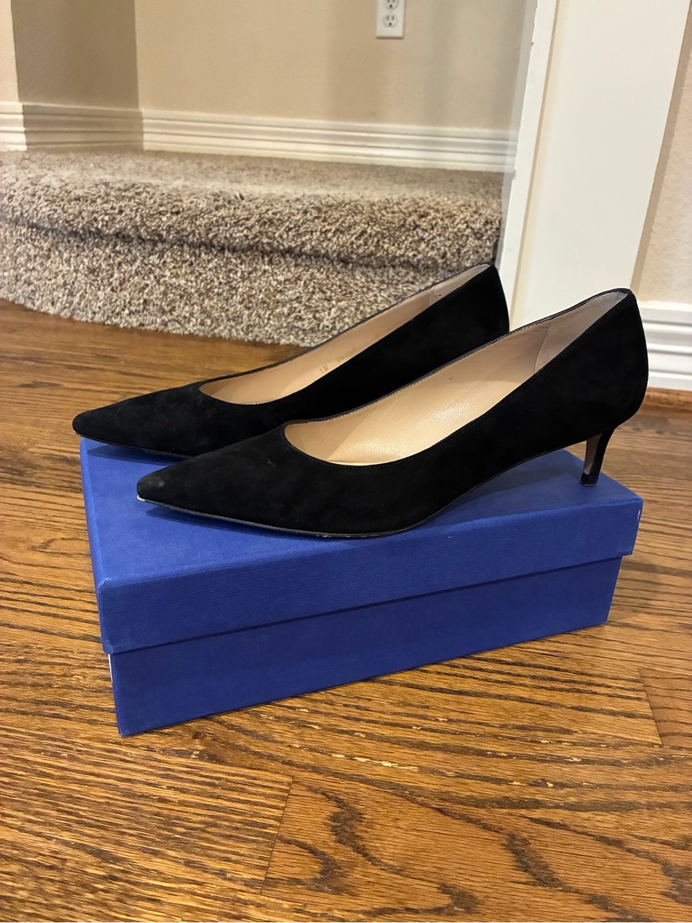 Stuart Weitzman Leigh 45 Classic Black Suede Pointed-Toe Kitten Heel Pumps